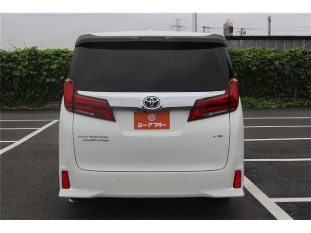 Toyota Alphard 11