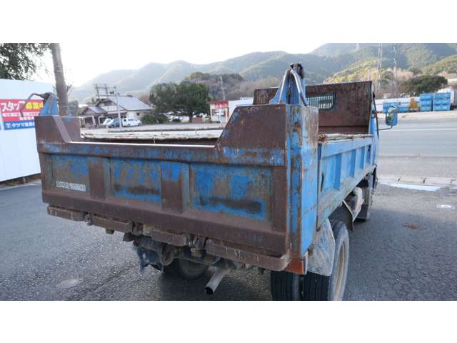 Mitsubishi Fuso Canter 6