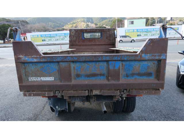 Mitsubishi Fuso Canter 7