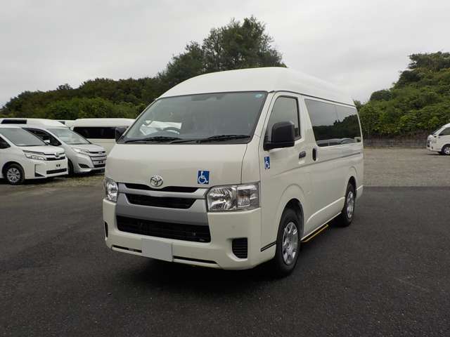 Toyota Hiace Van 9