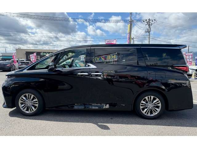 Toyota Alphard 12