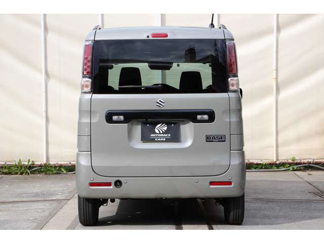 Suzuki Spacia Base 7
