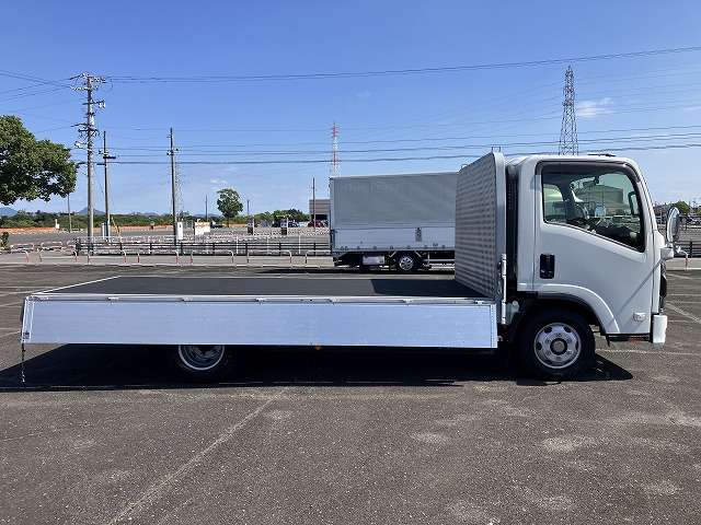 Isuzu Elf 12