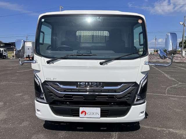 Isuzu Elf 2
