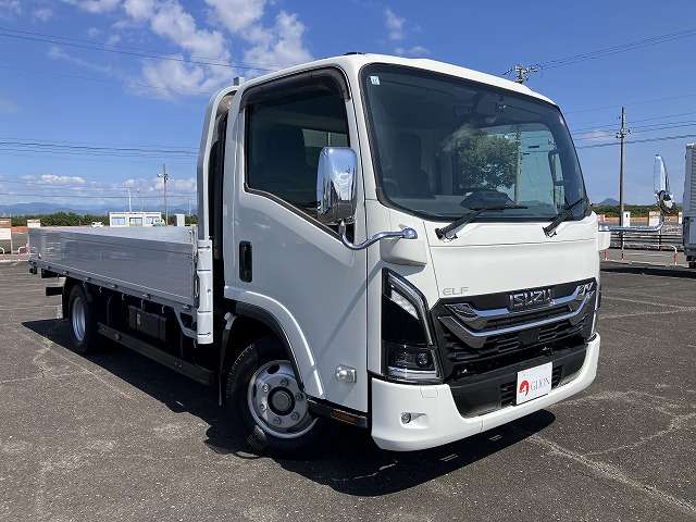 Isuzu Elf 3
