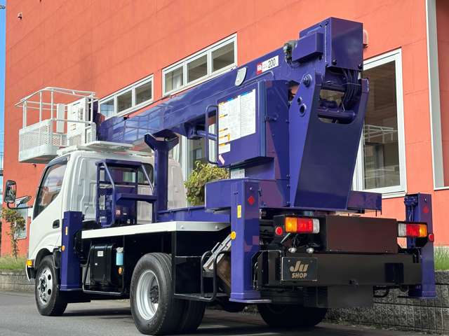 Hino Dutro 2