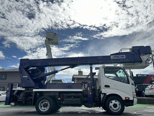 Hino Dutro 7