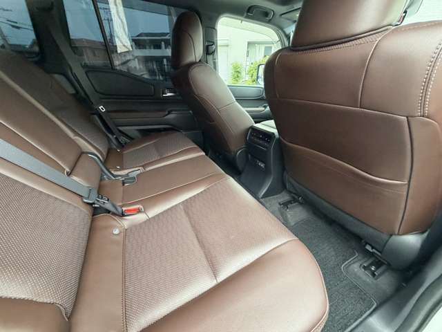 Toyota Land Cruiser 250 12