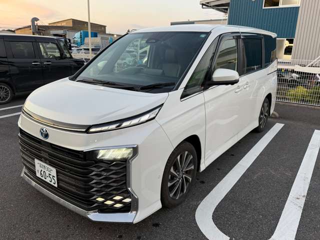Toyota Voxy 5
