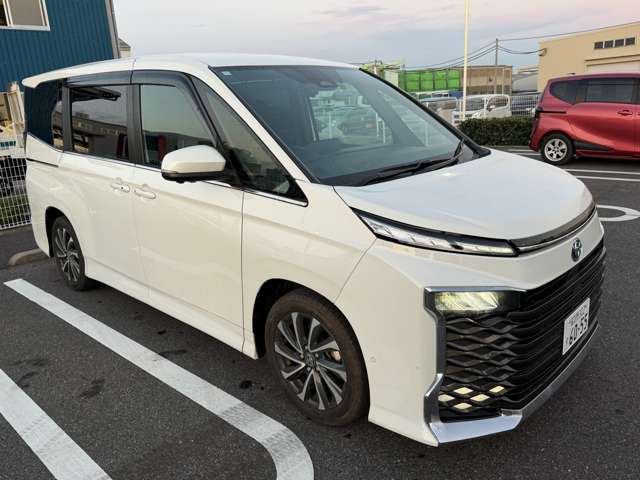 Toyota Voxy 6