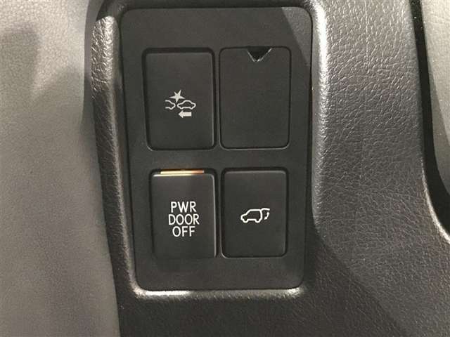 Lexus LX 5