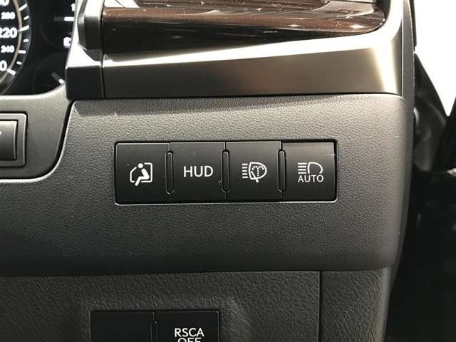 Lexus LX 6