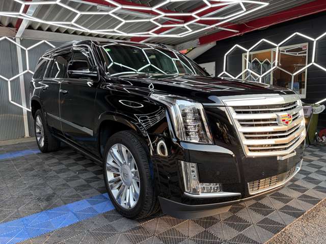 Cadillac エスカレード 5