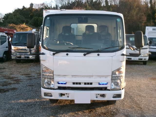 Isuzu Elf 2