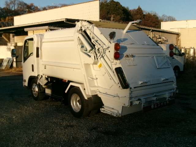 Isuzu Elf 6