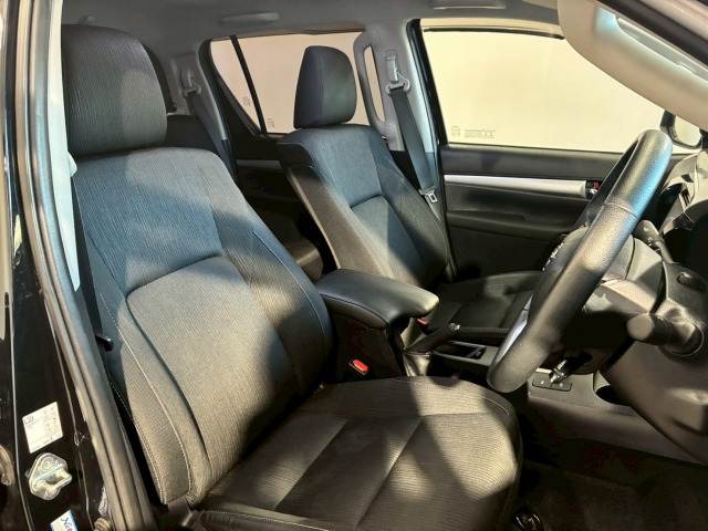 Toyota Hilux 11