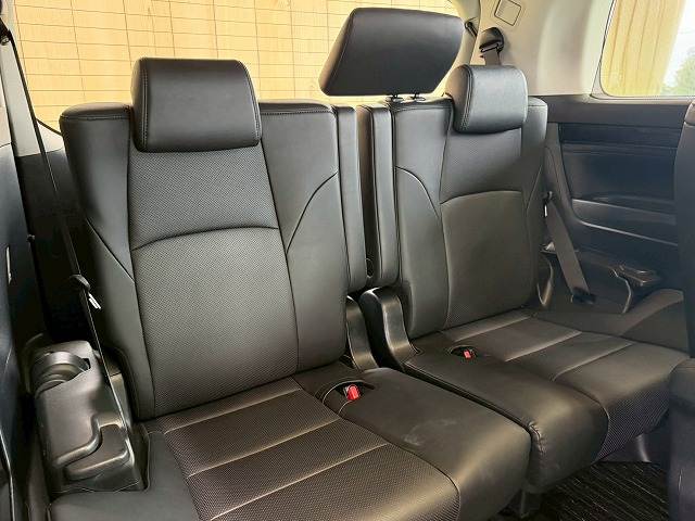 Toyota Vellfire 12