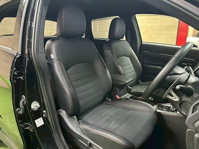 Mitsubishi RVR 9