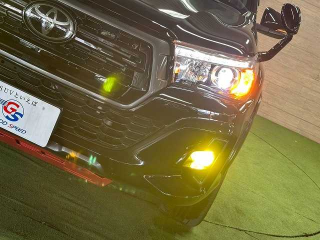 Toyota Hilux 11