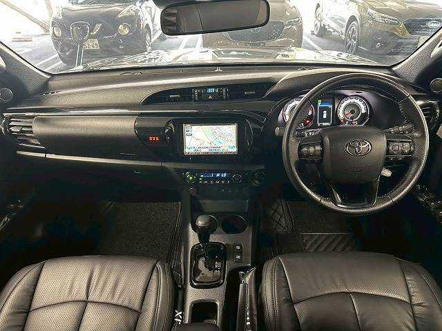 Toyota Hilux 3