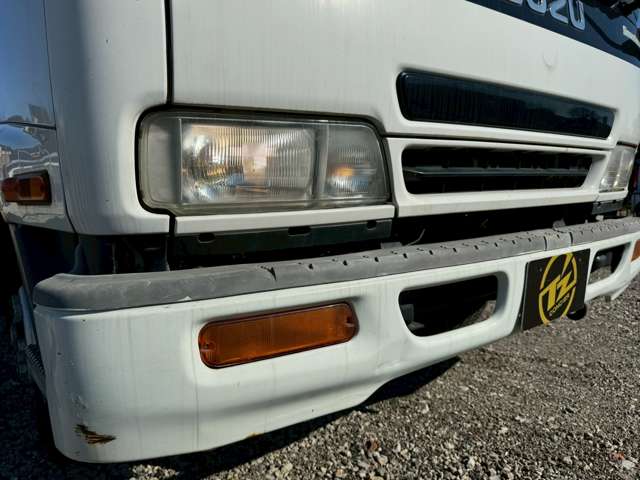 Isuzu Forward 4