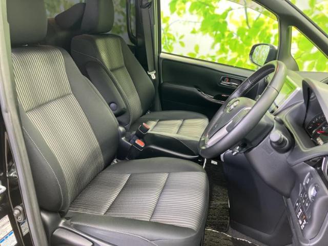 Toyota Voxy 2