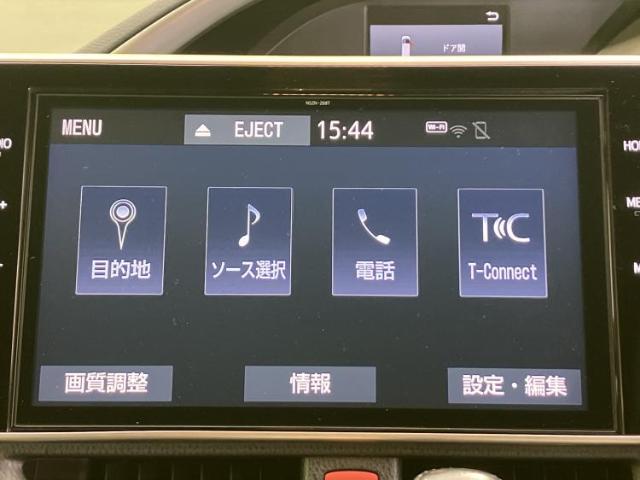 Toyota Voxy 4