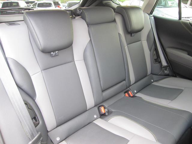 Subaru Legacy Outback 11