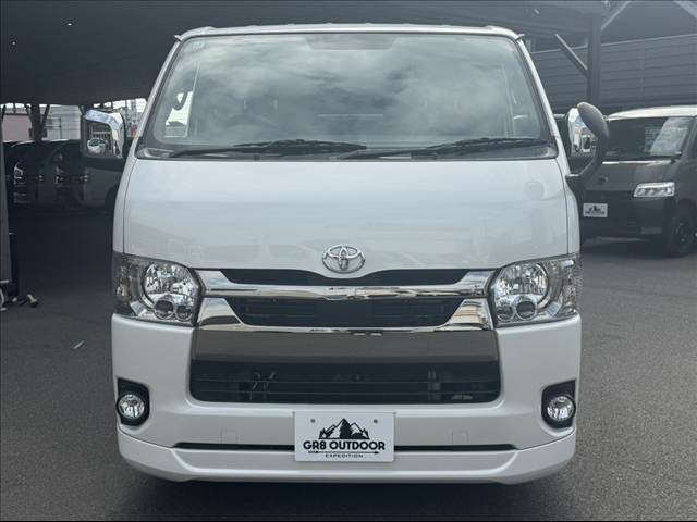 Toyota Hiace Van 2