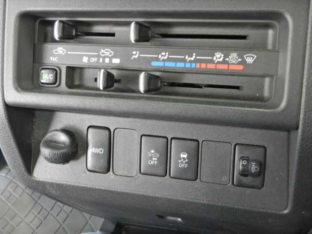 Daihatsu Hijet Truck 9