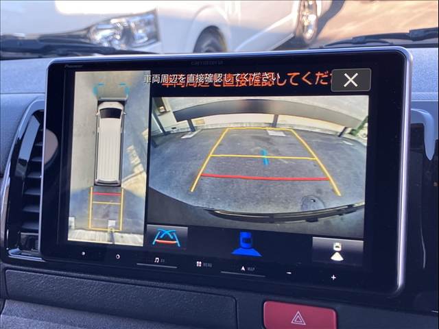 Toyota Hiace Van 6