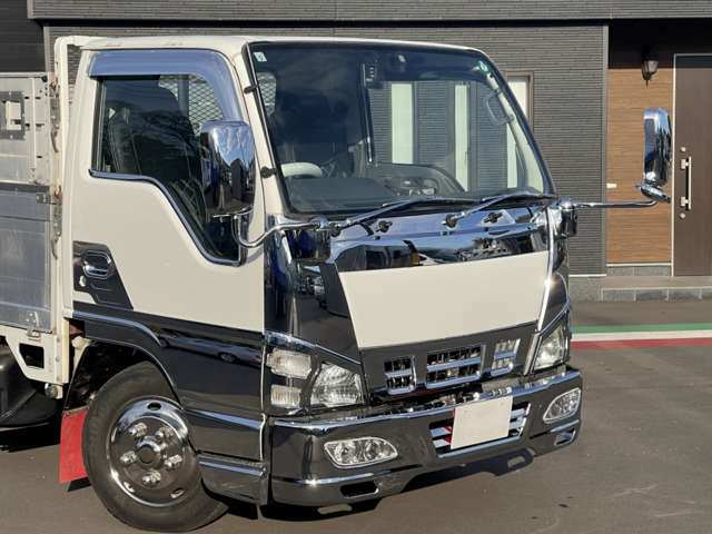 Isuzu Elf 7