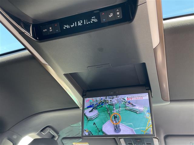 Toyota Alphard 4