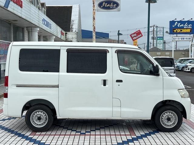 Toyota Light Ace Van 8