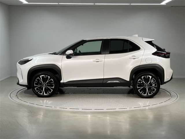 Toyota Yaris Cross 12