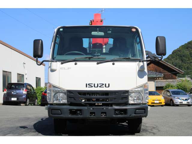 Isuzu Elf 4