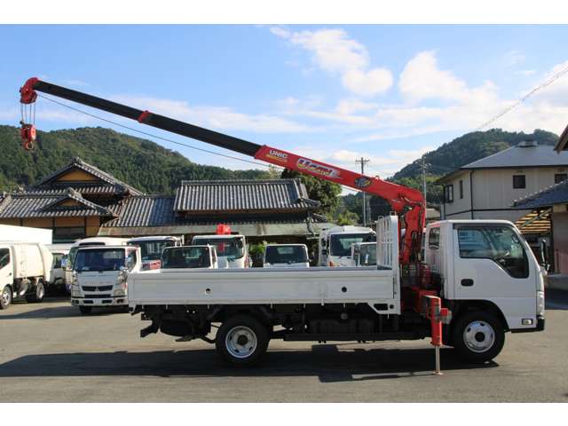 Isuzu Elf 7