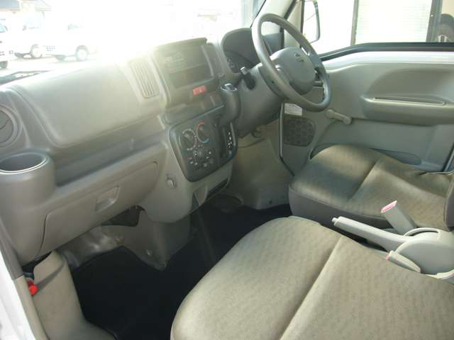 Nissan NV100 Clipper 3