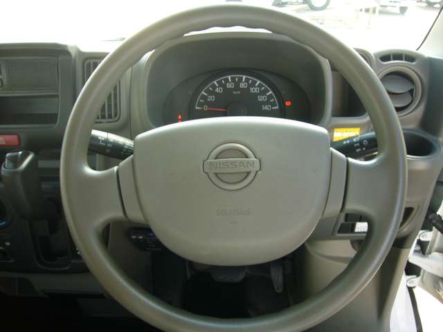 Nissan NV100 Clipper 5
