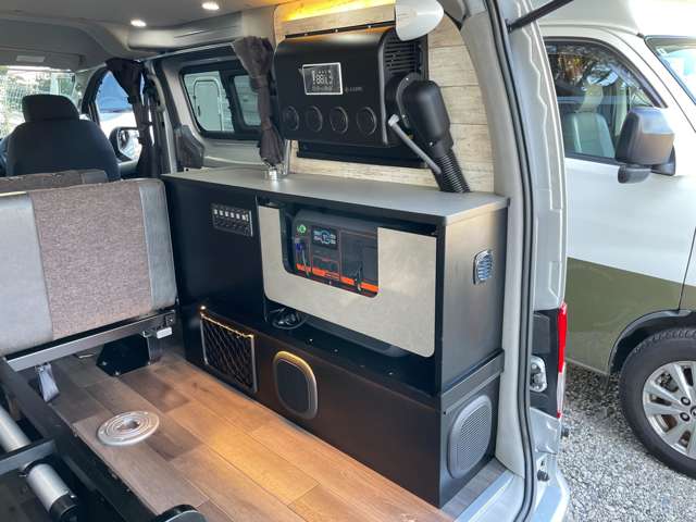 Nissan NV200 Vanette Van 10