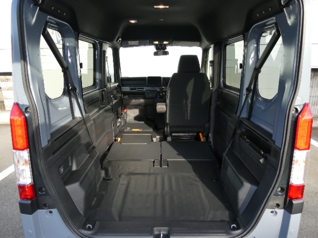 Honda N-VAN 11