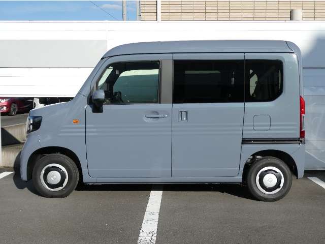 Honda N-VAN 8