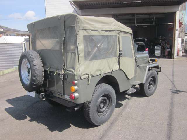Mitsubishi Jeep 7