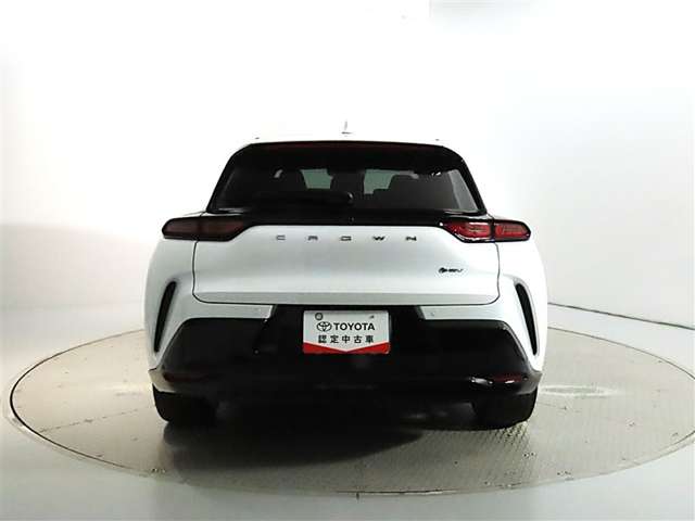 Toyota Crown Sport 4