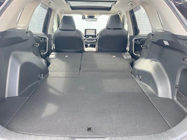 Toyota RAV4 11