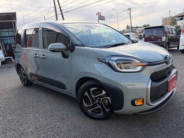 Toyota Sienta 3