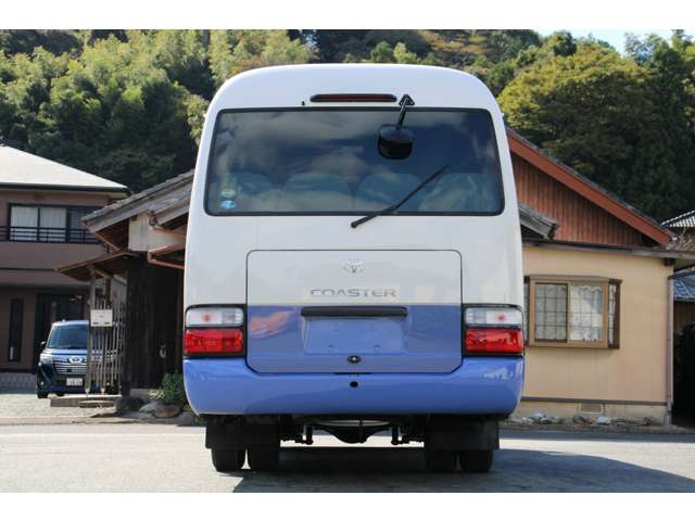 Toyota Coaster 12