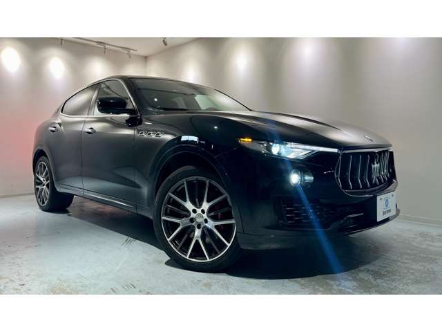 Maserati Levante 8