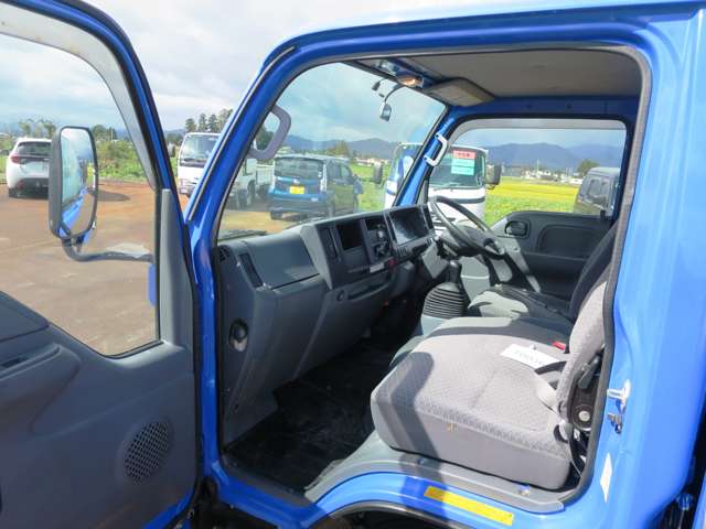 Isuzu Elf 6