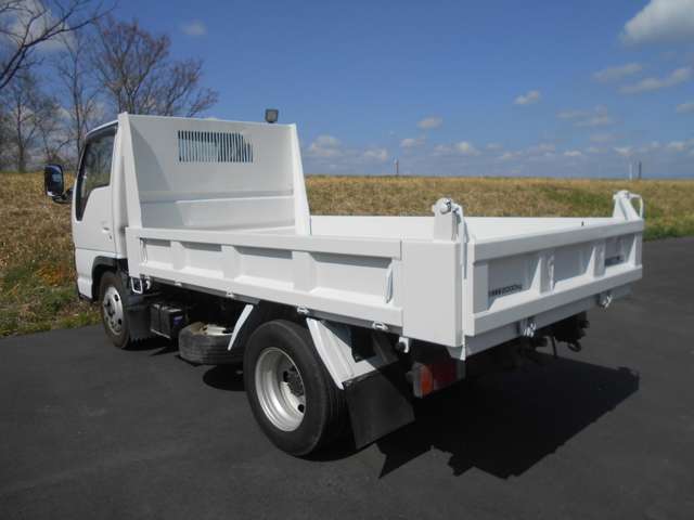 Isuzu Elf 2